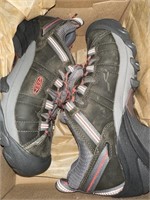 Size 7.5 Keen Targhee II WP Hiking Shoes