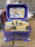 DISNEY EVER AFTER MUSIC BOX COLLECTION ALADDIN