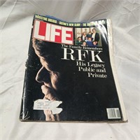 Life Magazine June 1988 The Family Remembers