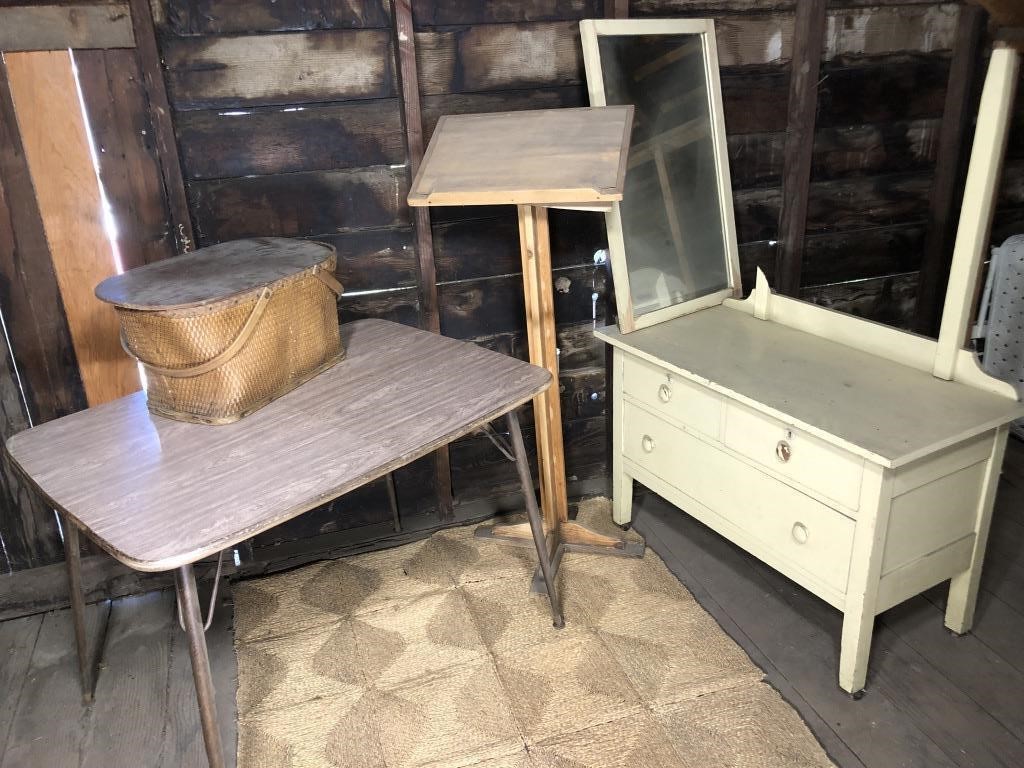 Milwaukie House & Barn Estate Auction