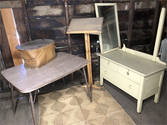 Milwaukie House & Barn Estate Auction