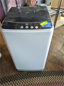 Zeny portable washing machine powers on