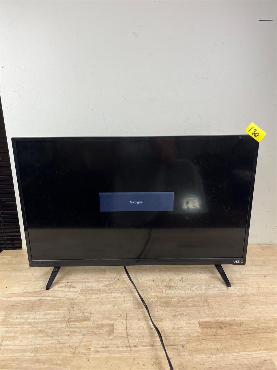 Vizio 32” TV no remote, working