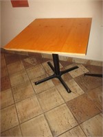 Table bistro 31'' x 32''