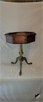 Antique Mahogany Claw Foot Table