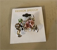 Fashion Brooch Pin