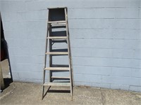 Wooden 6 Ft Ladder