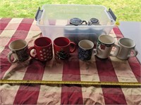 Assortment of coffee mugs with storage tote (Back