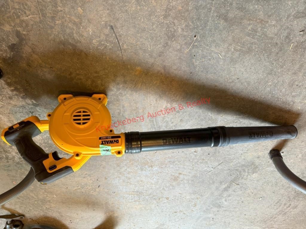 20v Dewalt Blower