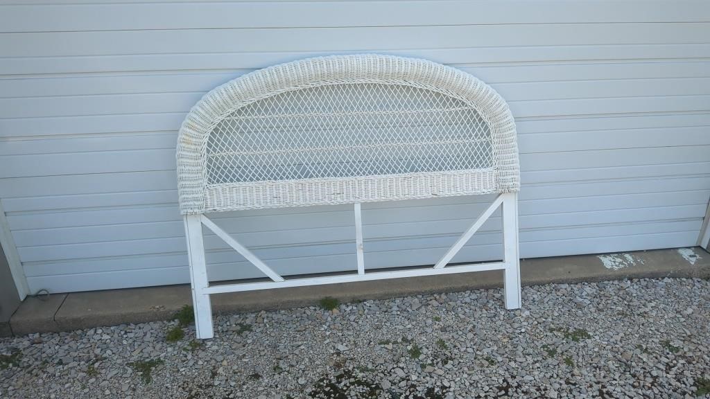 WICKER HEADBOARD 60" X 49"