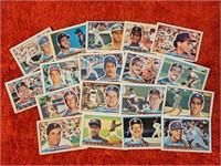 Lot of 18- 1989 Topps Baseball Cards