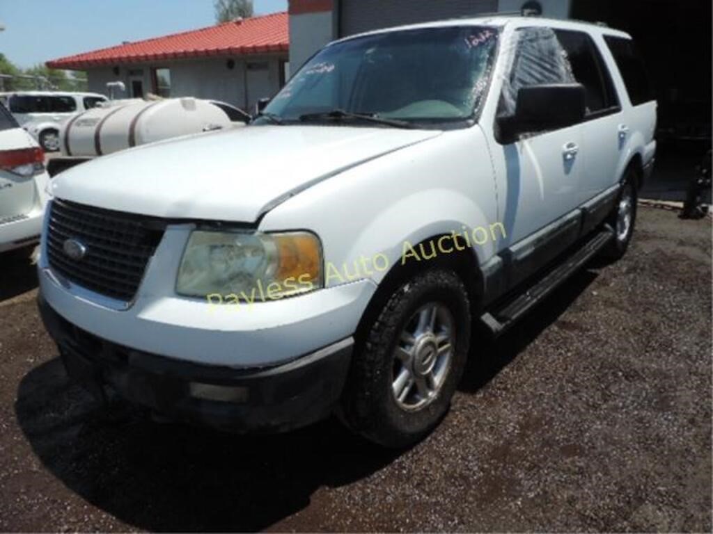 2004 Ford Expedition 1FMPU16L04LA46048 White