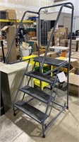 Ballymore Stationary Step Ladder Stand,