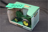 JD "LA" Tractor