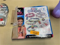 My Look Gel 2 Gems Sweets Craft Activity Kit