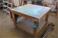 4'x4' Rolling Work Table w/2' Drop Leaf