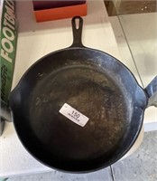 Griswold 704 Skillet