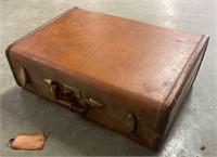 Vintage Samsonite Brown Suitcase with Key