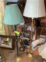 GROUP OF FLOOR LAMPS ASSORTED STYLES AND SIZES
