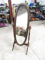 Standing Oval-Shaped Mirror in Wood Frame