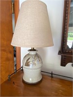Crock style small 16" lamp tan beige blue trim