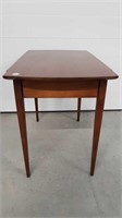 MID-CENTURY TEAK END TABLE WITH DRAWER