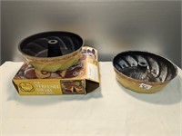 2 Vintage Nordic Ware Bundt Pans