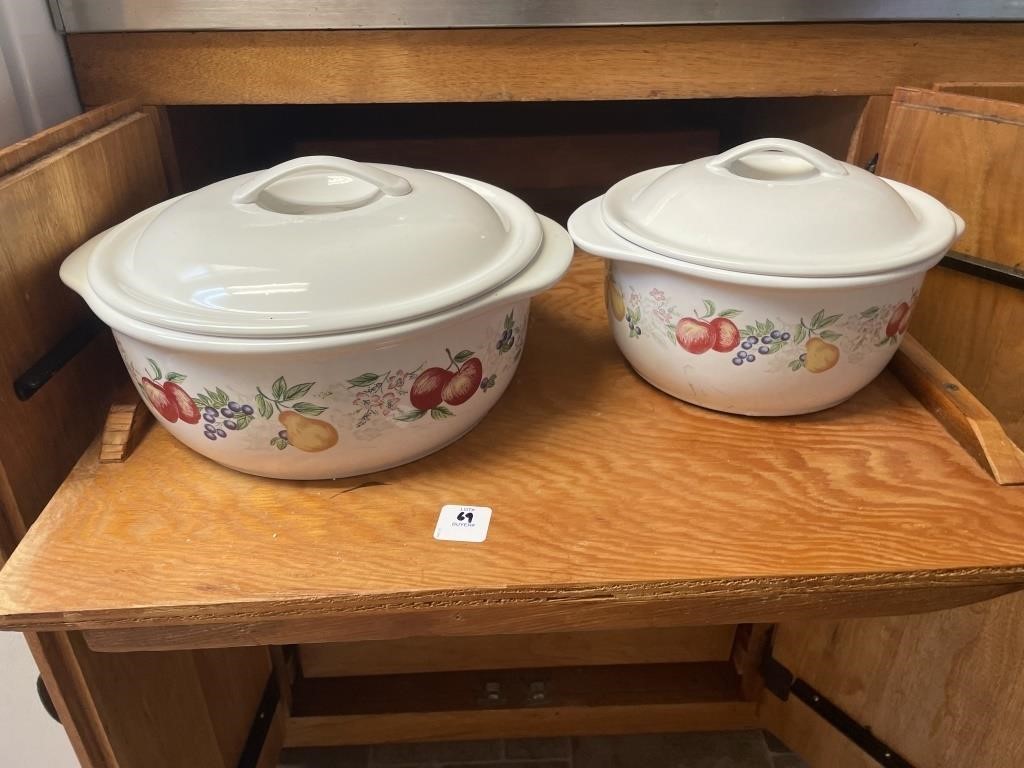 2 CORELLE COORDINATES OVEN DISHES AND PLAIN