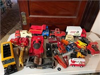 LOT: Metal Truck and Toy Lot
