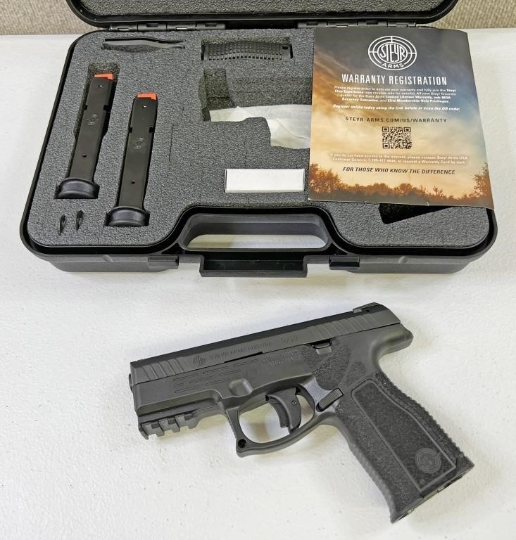 9 mm Handgun Steyr Arms M9-A2 - 2 Magazines & Case