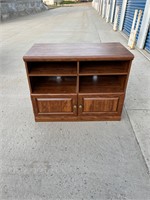 Beautiful TV Stand (37Lx20x28H)