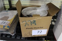 5pc plastic planters with trays
