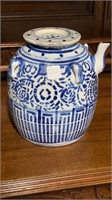 Blue and White Porcelain Water Wedding Tea Pot