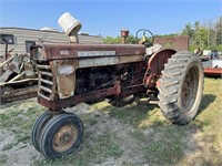 Farmall 560 Tractor