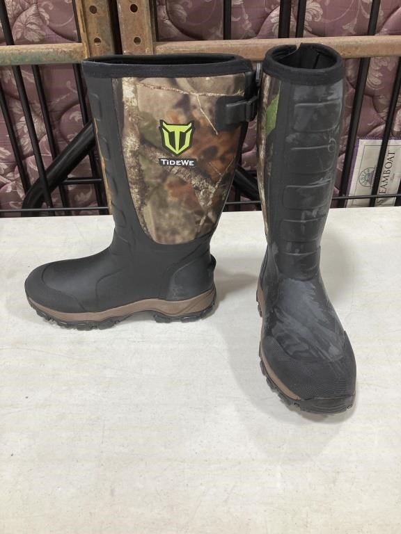 TiDeWe Muck boots size 10