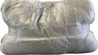 Signature Kings Size Plush Blanket, Light Grey ^