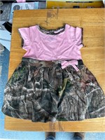 Girls, pink and camo dress size 6 months