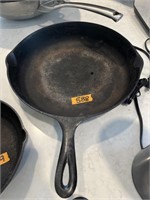 NO #10 CAST IRON SKILLET