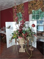 Beautiful floral arrangement in a 2 piece resin