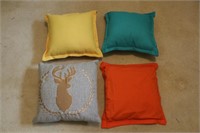 4 small pillows