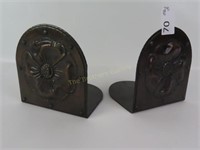 Pr of Roycroft Hammered Copper Bookends -- 5.5" T