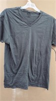 L (42-44) Gildan Men's T-shirt