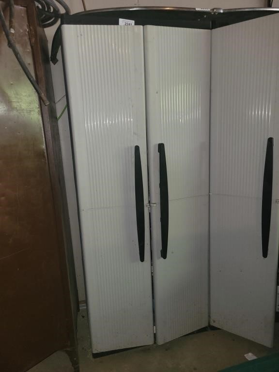 5 Shelf Plastic Storage Locker - Approx 65"T X