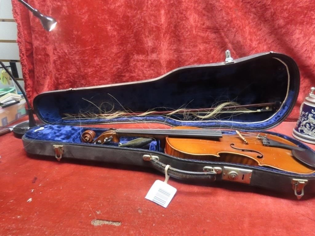 Stratovarius German Copy Violin. w/case