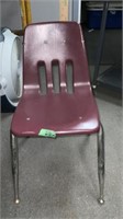 Metal legs/plastic chair
