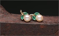 14K Gold Pearl and Emerald Cherry Earrings 1.41g