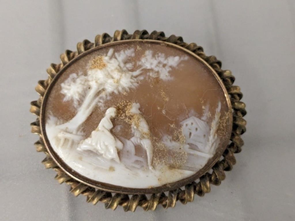 EARLY VICTORIAN CAMEO