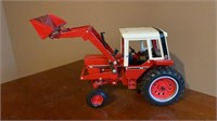 IH 986 loader cab tractor toy