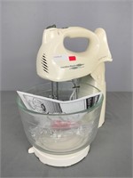 Hamilton Beach Stand Mixer - Powers Up