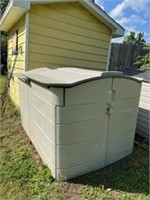 Portable shed 6' x 54.5" x 46H Rubbermaid